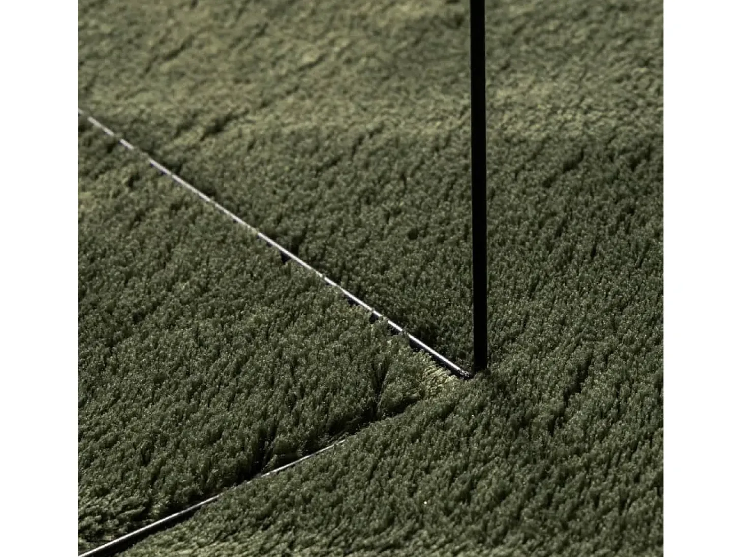 Alfombra HUARTE de pelo corto suave y lavable, verde bosque, Ø 80 cm