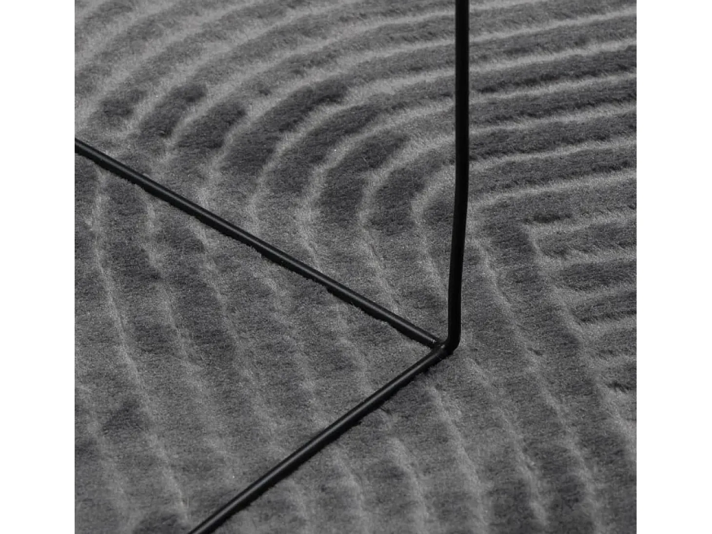 Alfombra IZA de pelo corto de estilo escandinavo en color antracita 120x170 cm
