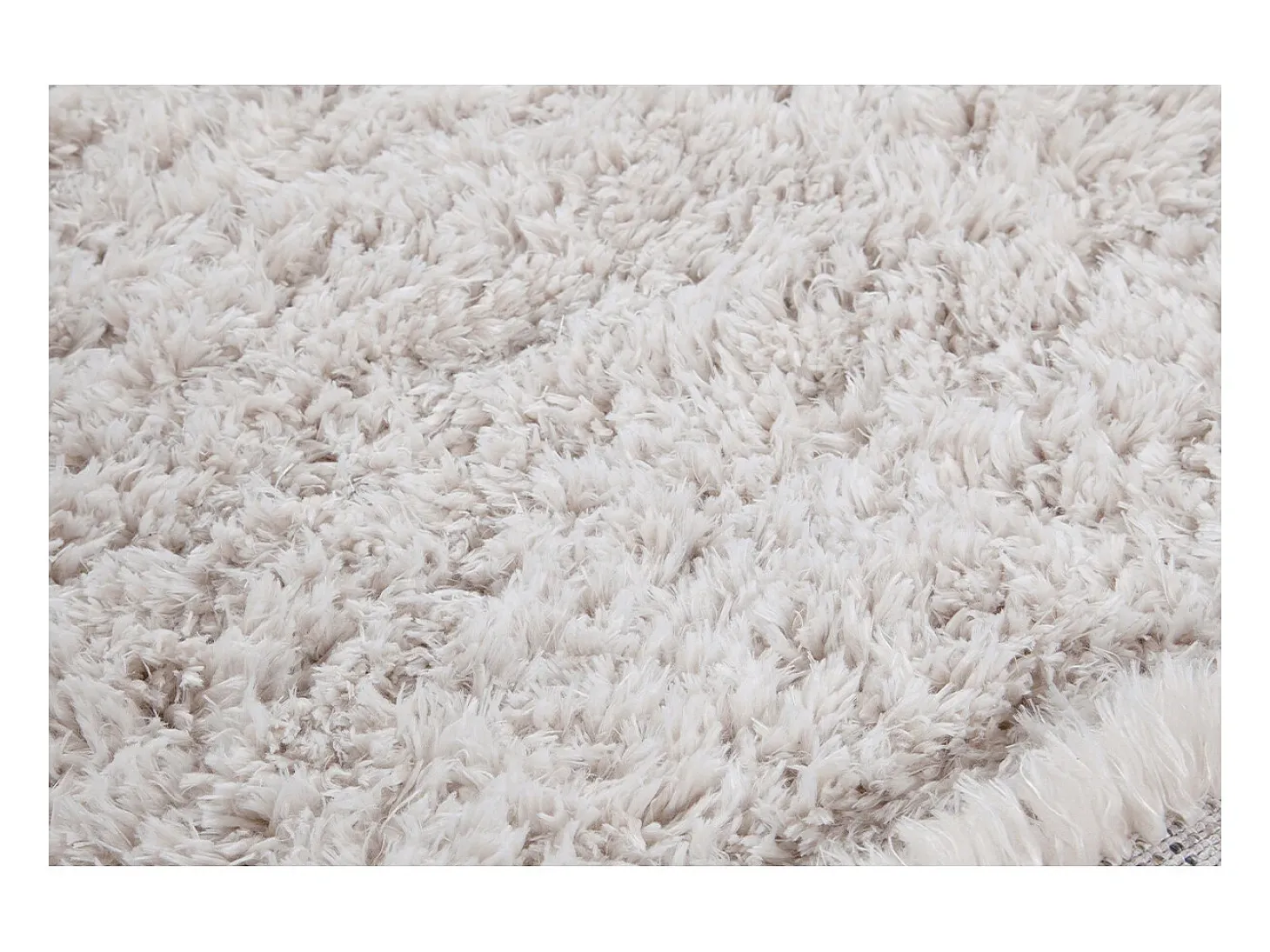 Alfombra reciclada de pelo largo color marfil 160 × 230 cm AIMEE