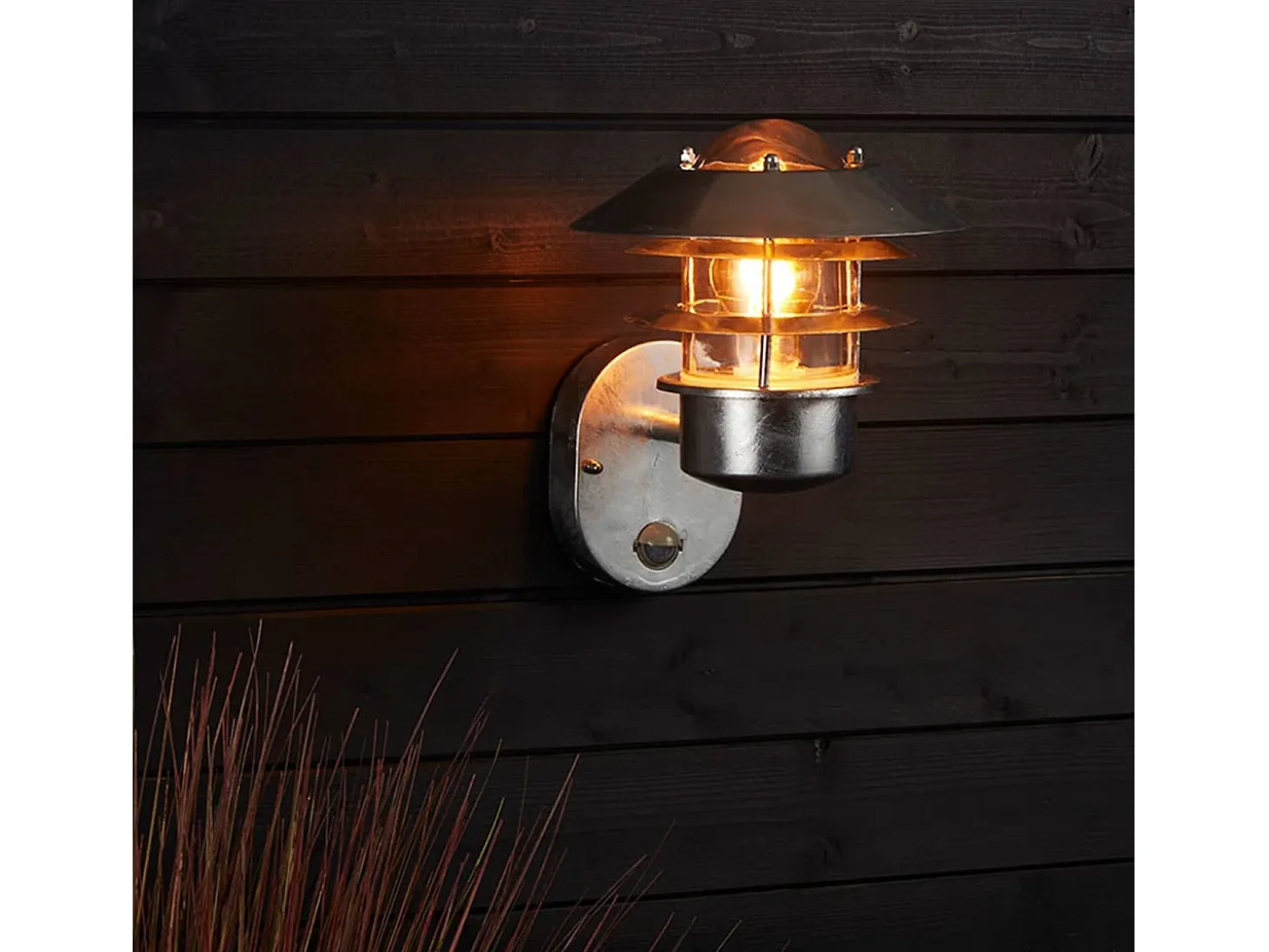 Aplique de Pared Exterior de Acero Galvanizado Stage con sensor PIR Plateado