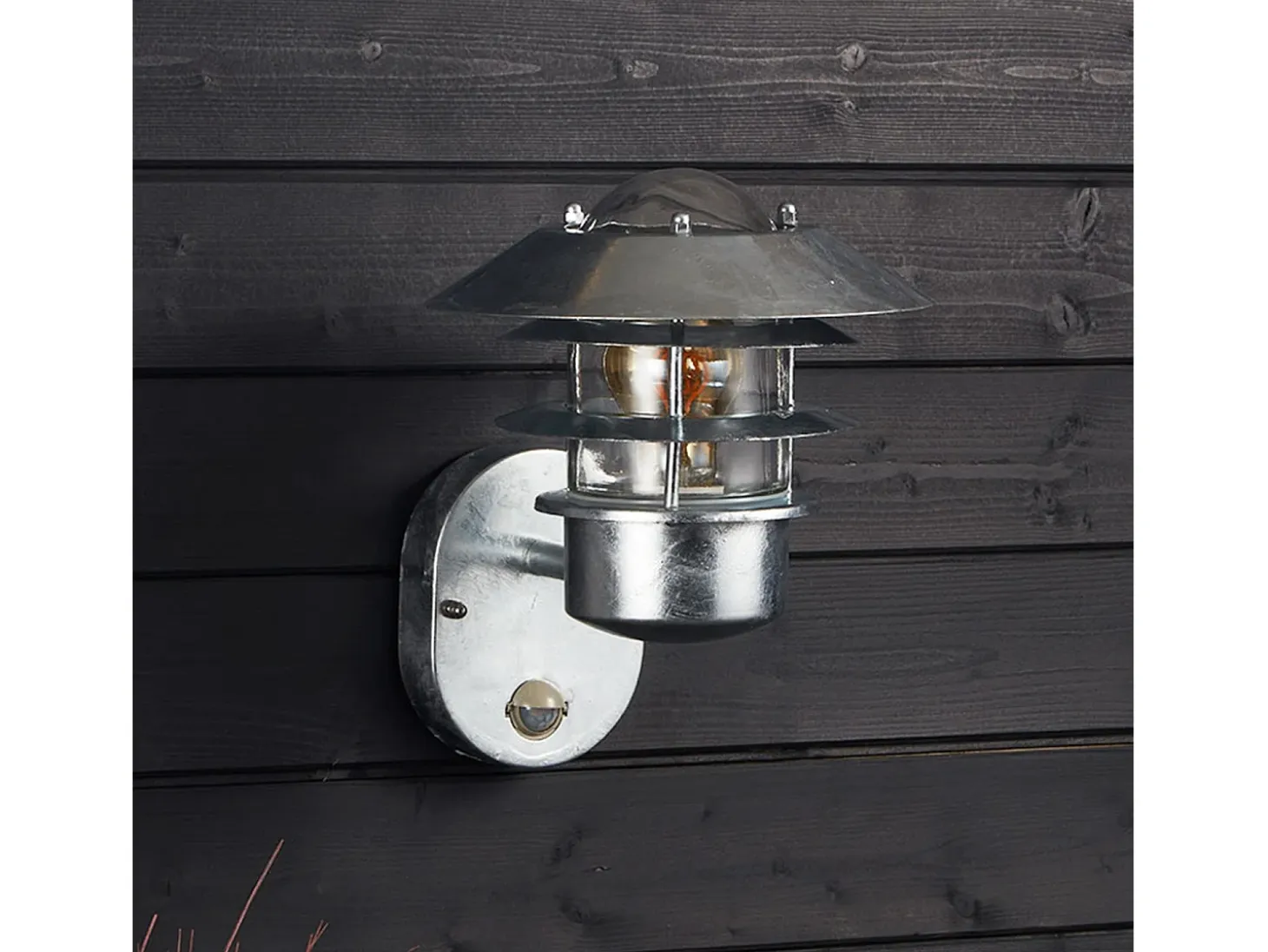 Aplique de Pared Exterior de Acero Galvanizado Stage con sensor PIR Plateado