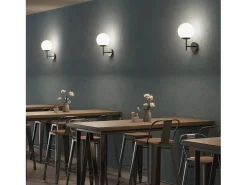 Aplique de pared OXY estilo clásico y atemporal - D. 20 cm x Alt. 32 cm - esfera opal ø20 - interior -E27 40W - IP40 - acero y negro