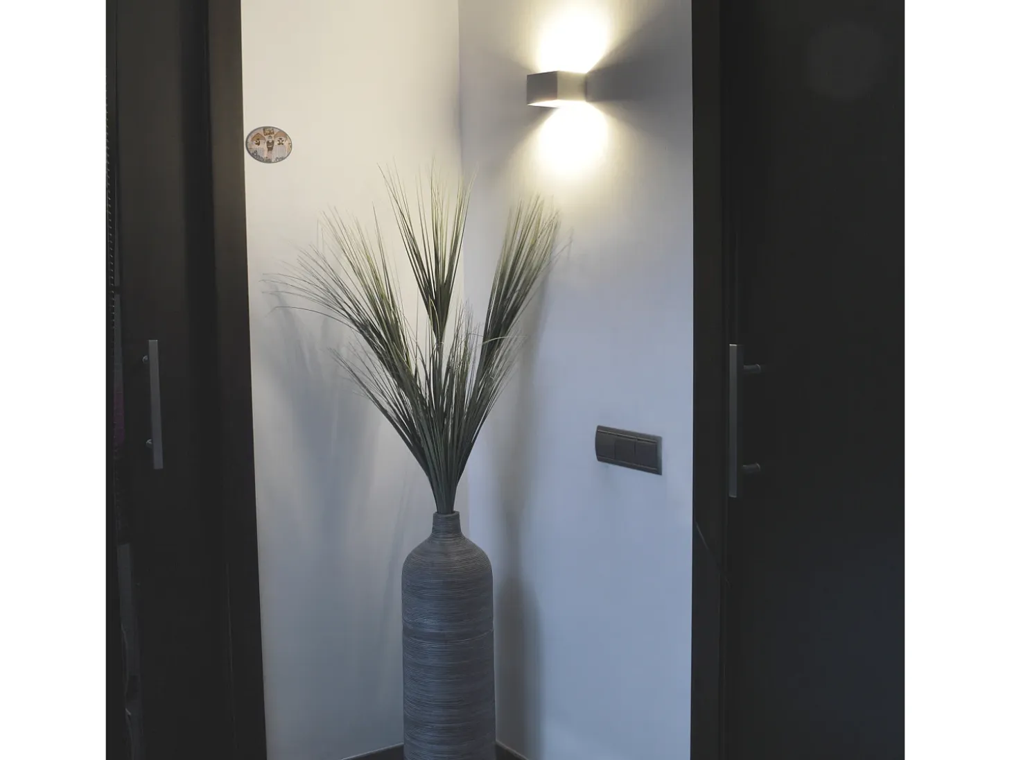 Aplique de pared RETT de estilo moderno - Longitud 12 cm - LED SMD 5W - 450lm -3K - up&down - aluminio -negro - IP20