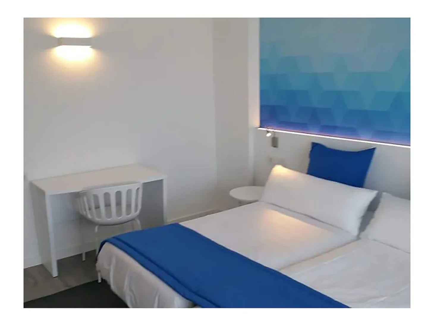Aplique lector de pared LEIDEN estilo clásico y modero - LED SMD 3W - 240 lm y 3K - ángulo 35 - 360º grados- on&off - ip20 - acero y niquel satinado