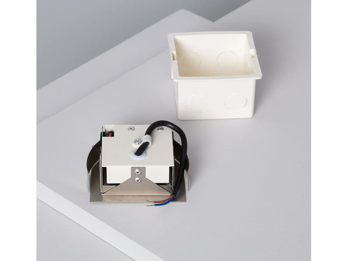 Baliza de Pared LED 1.5W Empotrable Acero Larry 5000K Blanco Frío