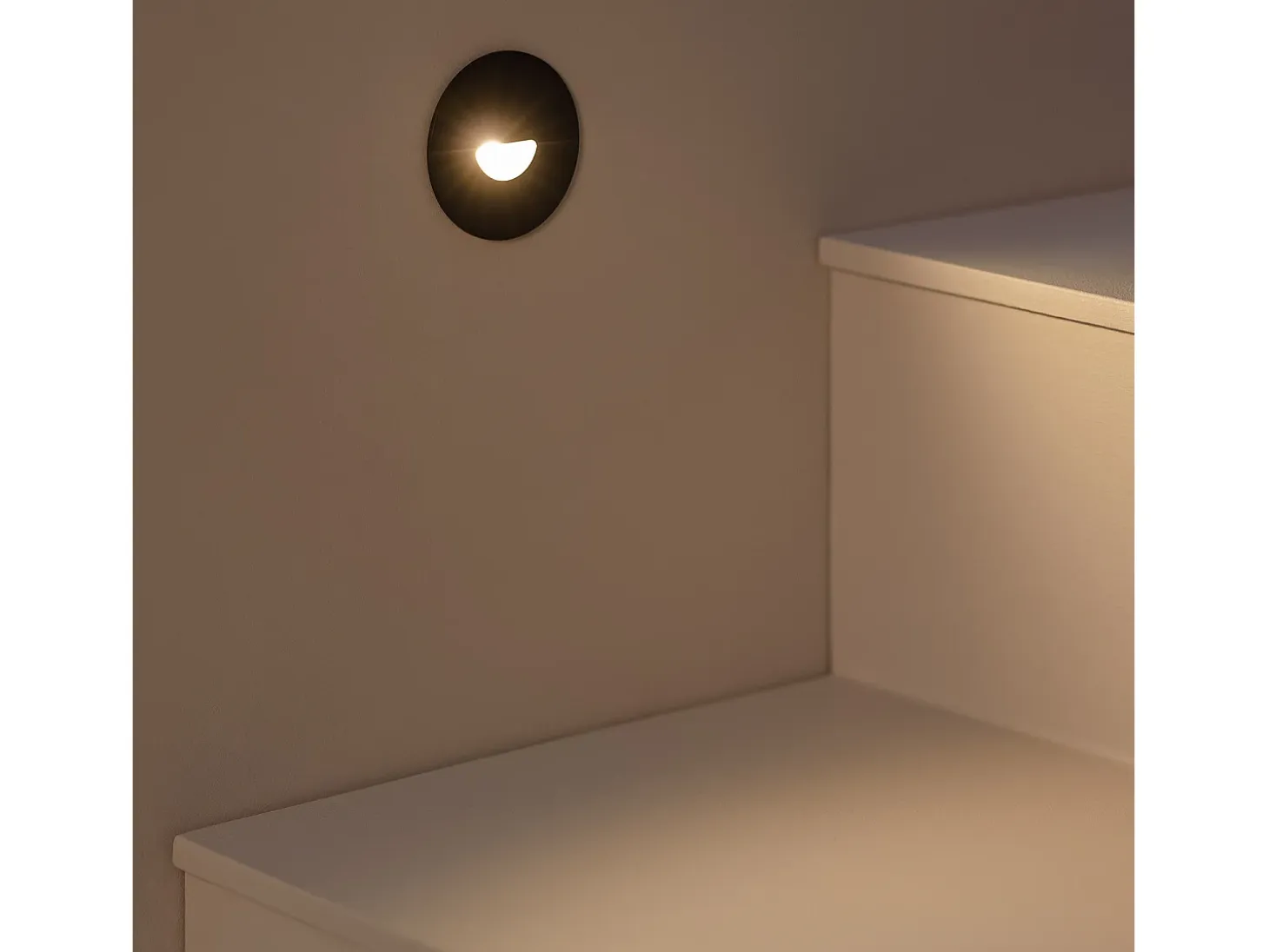 Baliza Exterior LED 2W Empotrable Pared Circular Negro Guell 2700K Blanco Cálido