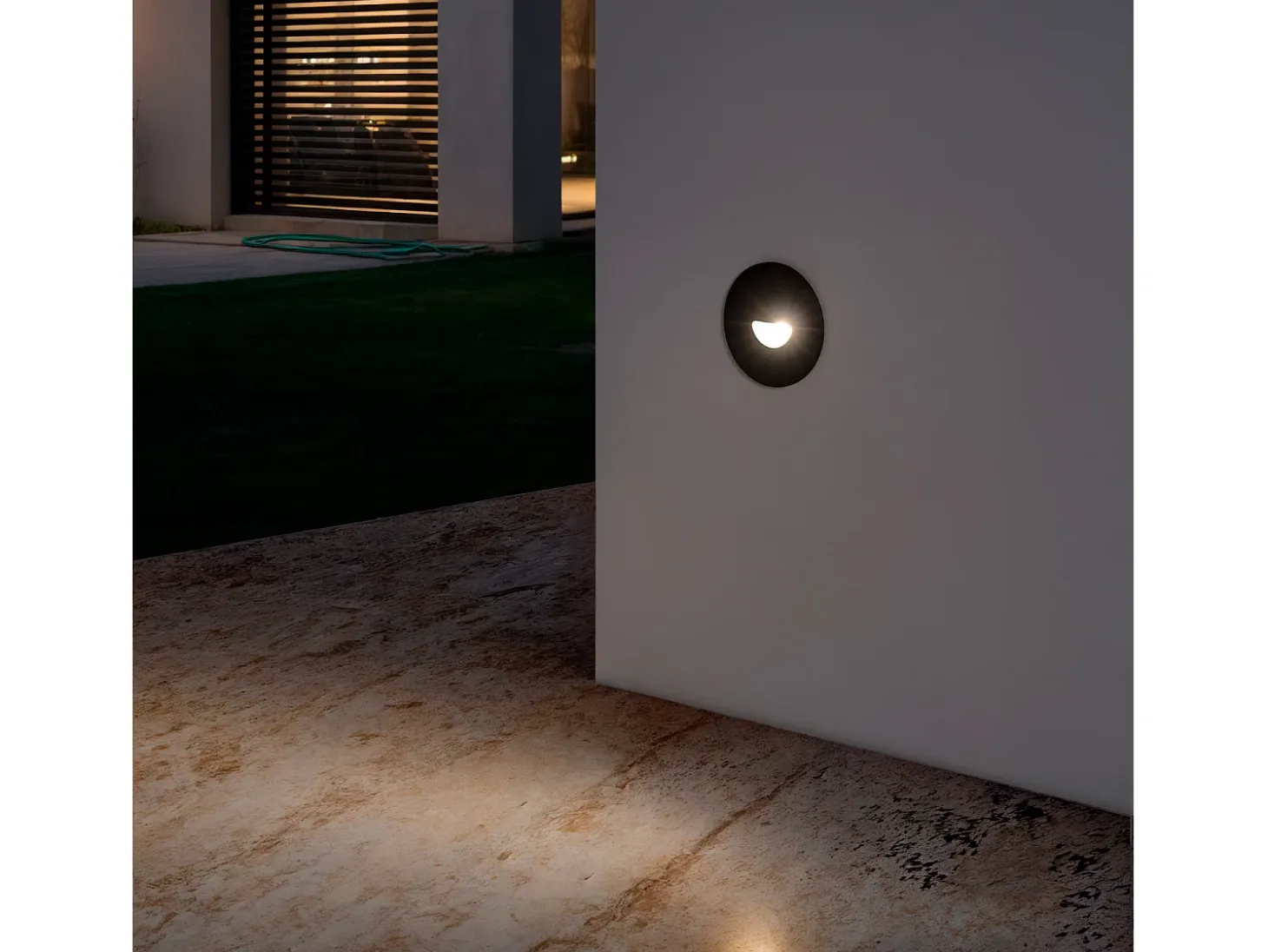 Baliza Exterior LED 2W Empotrable Pared Circular Negro Guell 2700K Blanco Cálido