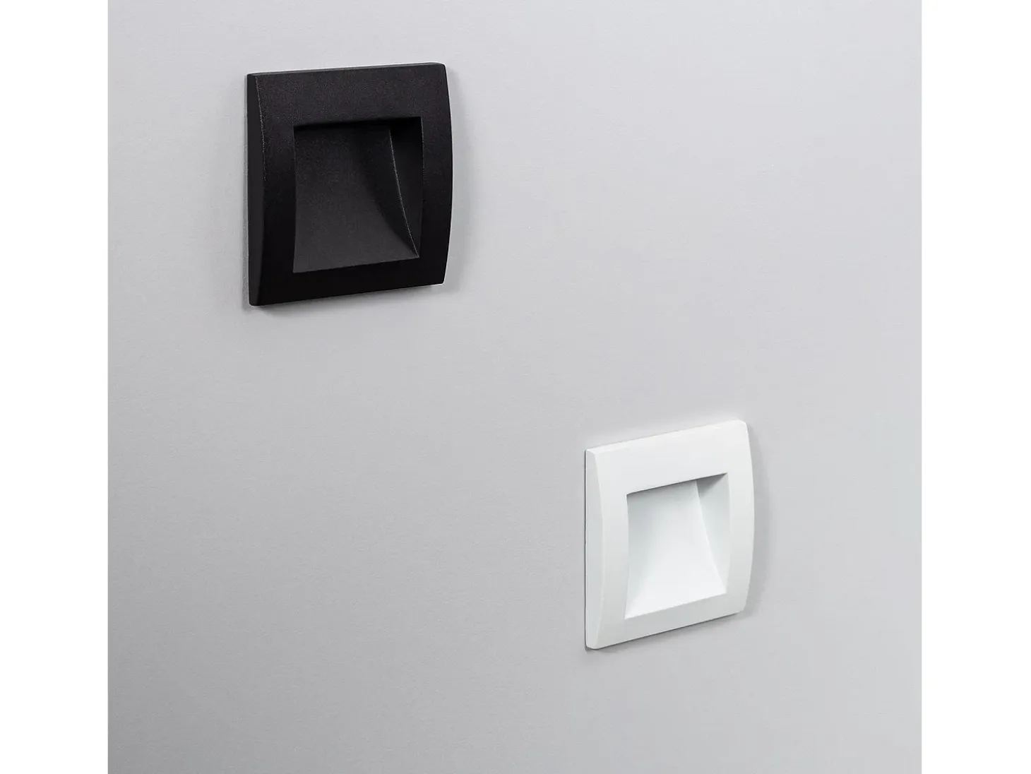 Baliza Exterior LED 4W Empotrable Pared Cuadrado Negro Leif 2700K Blanco Cálido