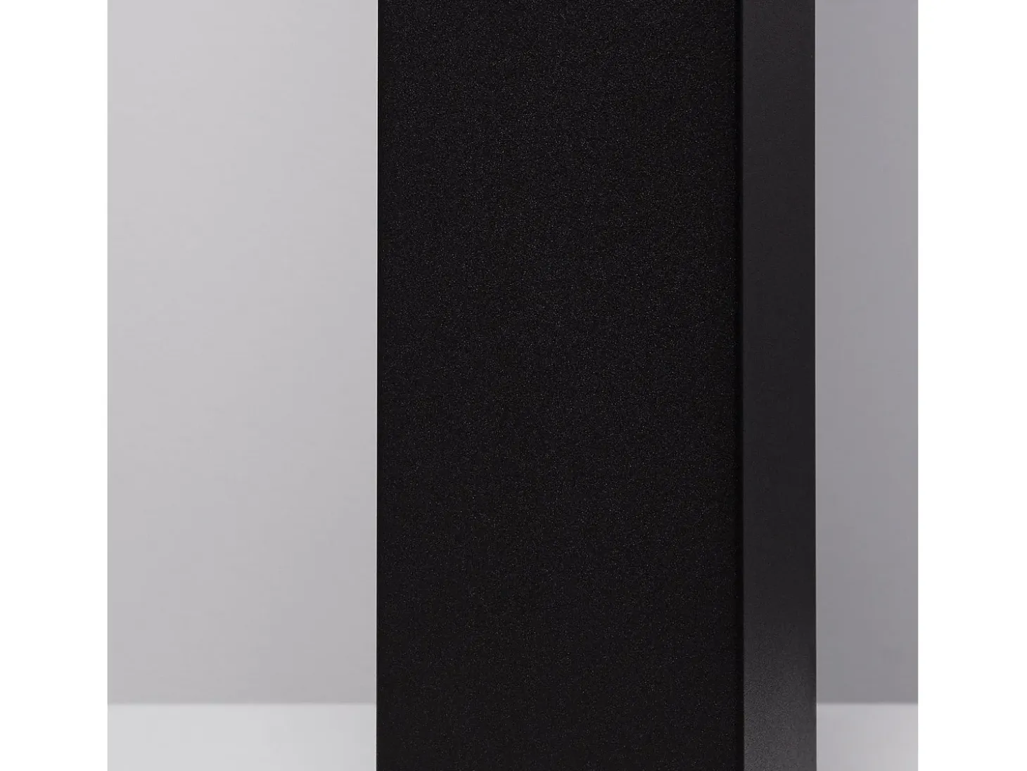 Baliza Exterior Superficie Pie 74cm con Detector de Movimiento Augusta Negra Negro