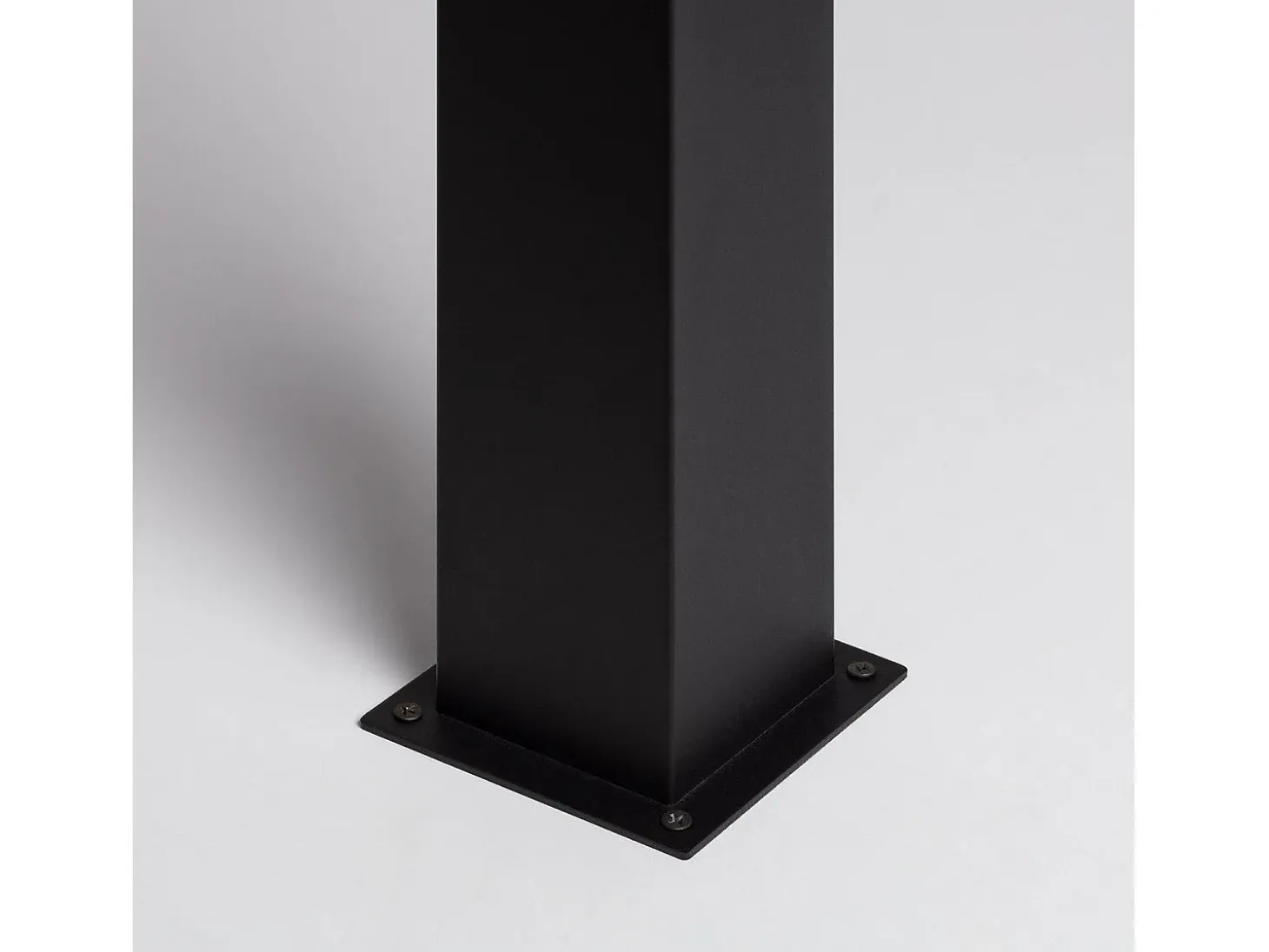 Baliza Exterior Superficie Pie 74cm con Detector de Movimiento Augusta Negra Negro