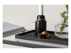 Candelabro Ulricehamn con luz LED negra.
