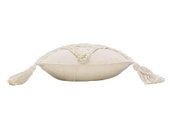 Cojín bohemio tufted con borlas