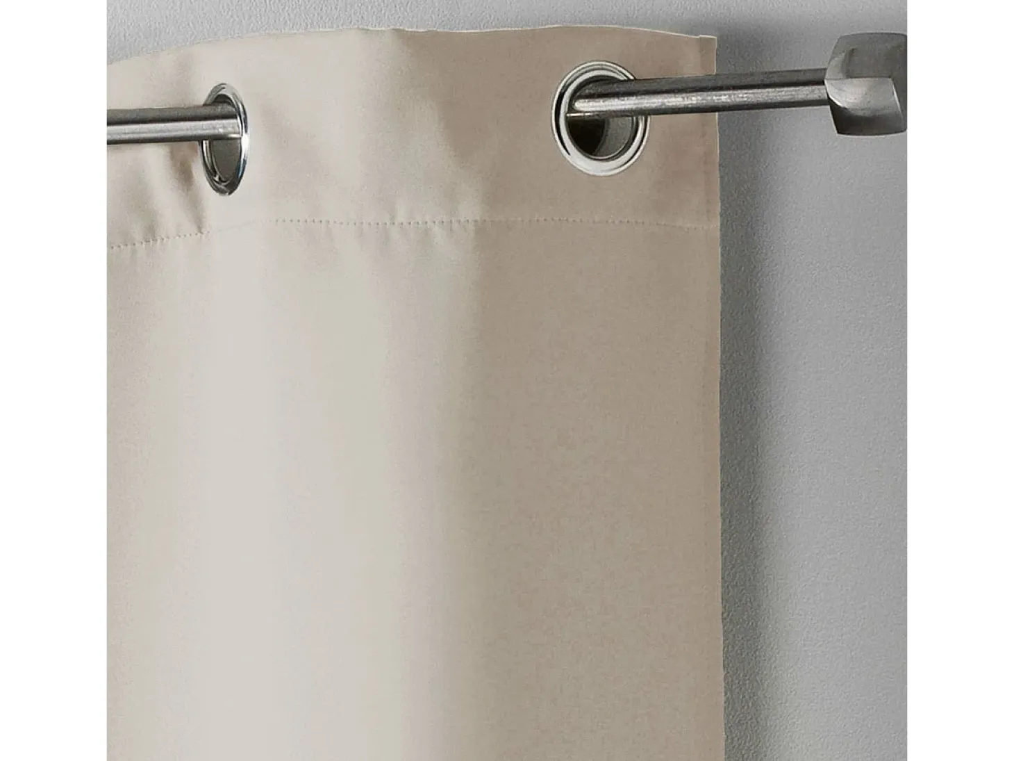 Cortina opaca para radiador de baja altura con un 90 % de oscurecimiento 135 x 180 cm