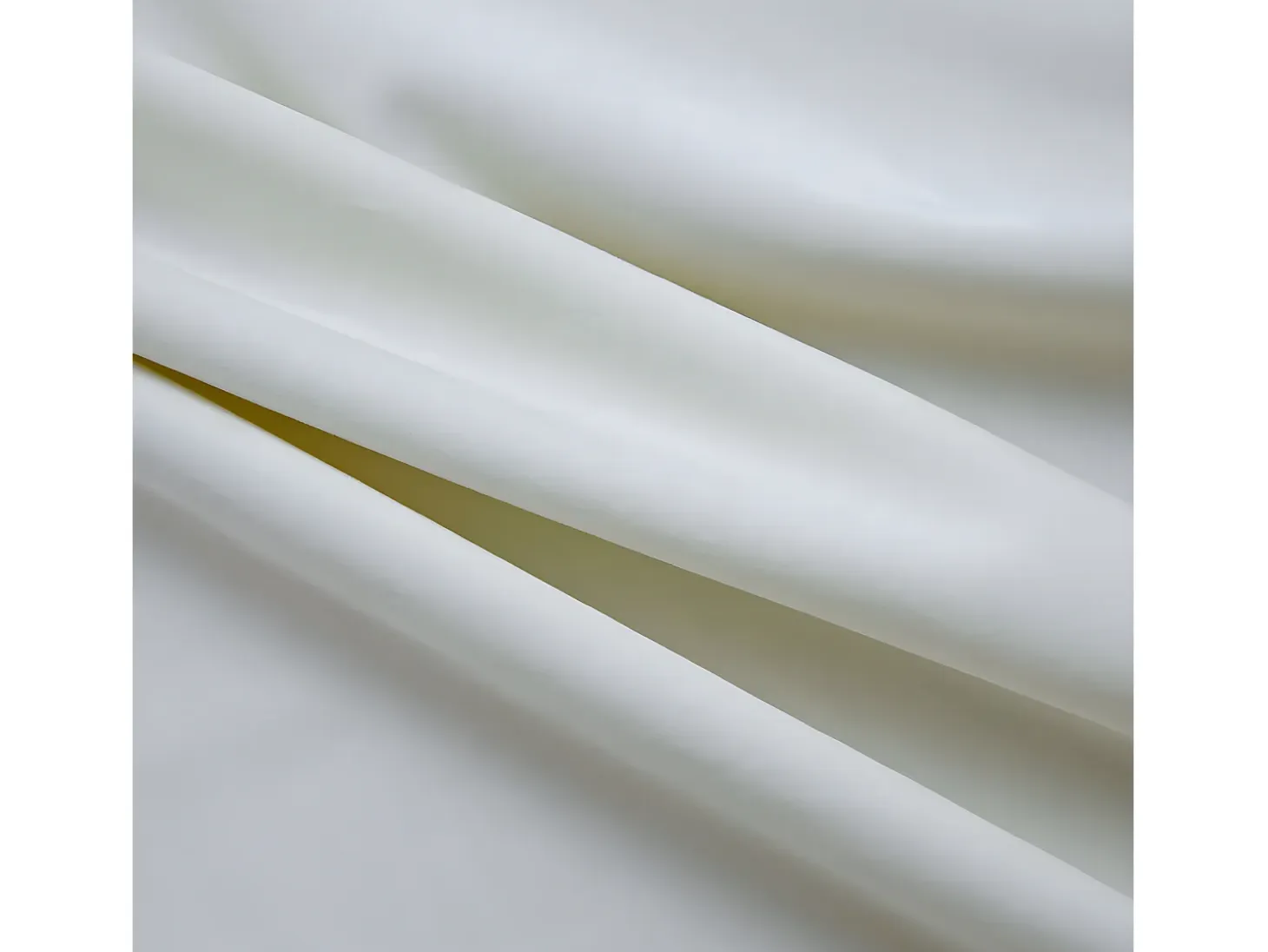 Cortinas opacas con anillas 2 pzas terciopelo crema 140x245 cm ES243536