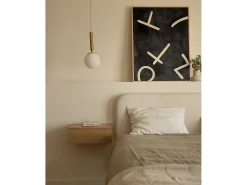 Cuadro decorativo sobre lienzo de algodón con marco de madera blanco pintado artesanalmente con pintura al oleo de 60x80cm - SILVANA - DECOWOOD