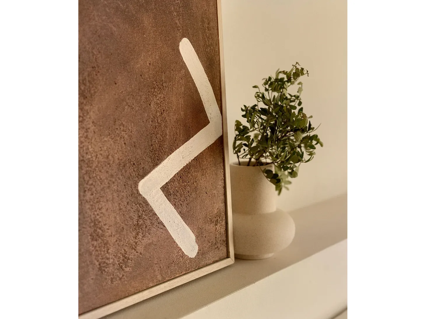 Cuadro decorativo sobre lienzo de algodón con marco de madera marrón claro pintado artesanalmente con pintura al oleo de 80x100cm - SILVANA - DECOWOOD