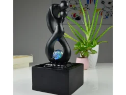 Diseño de fuentes de interior con iluminación LED Amor