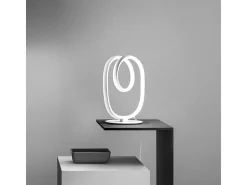 Diva - Lámpara de mesa LED regulable de diseño moderno - Aluminio blanco satinado, difusor de silicona, luz cálida 3000K, 17W