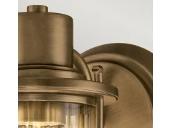 Elstead Quoizel Riggs Vägglampa Weathered Brass, IP44