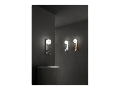 Fog - Aplique de pared con USB y USB-C, LED 3W + G9, Esfera blanca, 3000K, Cuerpo orientable, Difusor de cristal - Perenz - Dorado