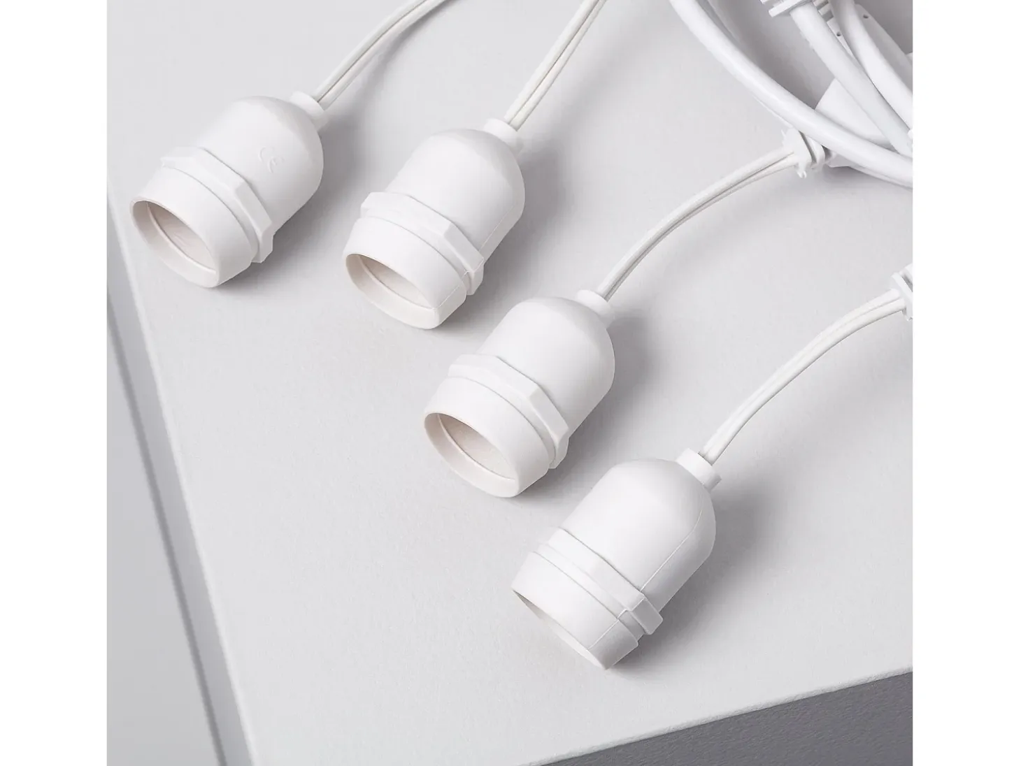 Guirnalda Luces Exterior con 8 Portalámparas E27 5.5m Blanco IP65 Blanco