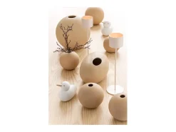 Jarrón de cerámica beige en forma de bola de 18 cm de diámetro