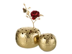 Jarrón redondo con agujeros de metal dorado 23x23x9 cm