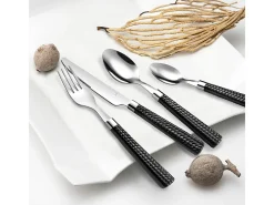Juego de cubiertos de paja negra de 24 piezas con mangos trenzados de polipropileno negro