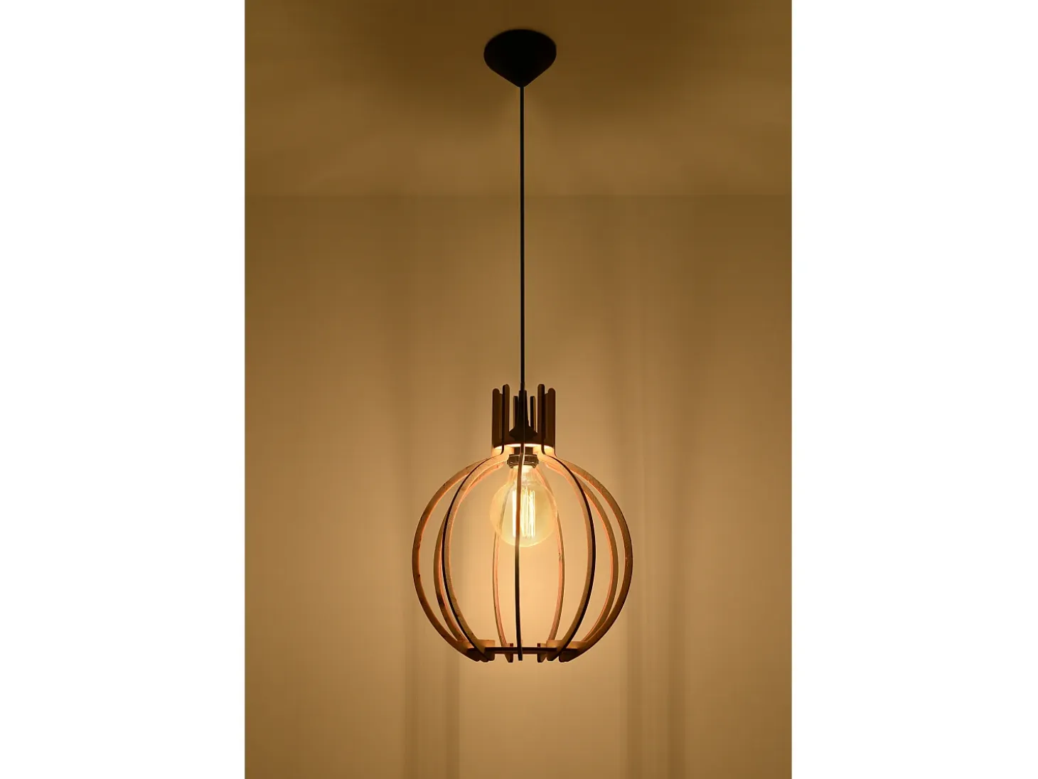 Lampada a sospensione in filo di legno naturale E27 Lámpara colgante con marco de alambre Madera natural E27