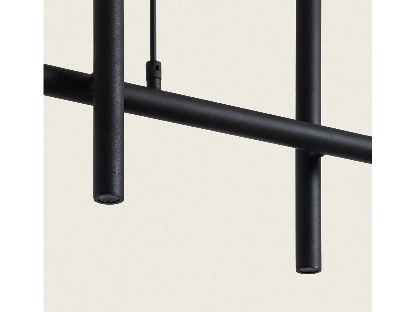 Lámpara Colgante Lineal LED 46W Metal y Silicona Ginnie Negro