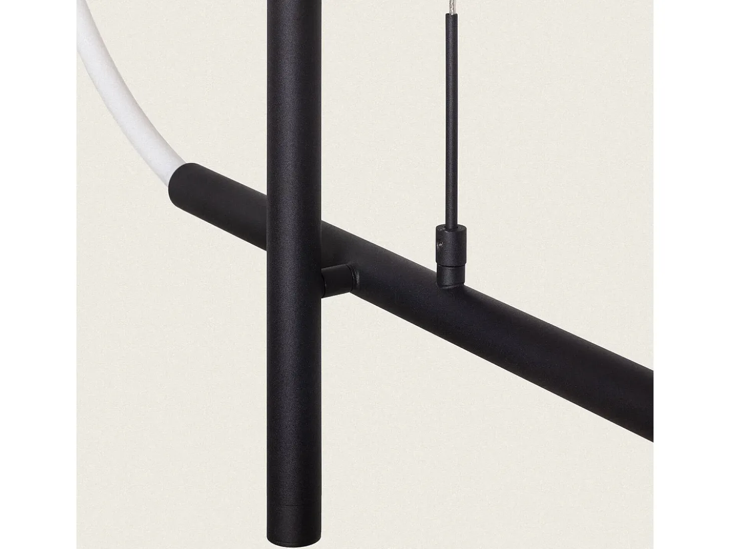 Lámpara Colgante Lineal LED 46W Metal y Silicona Ginnie Negro