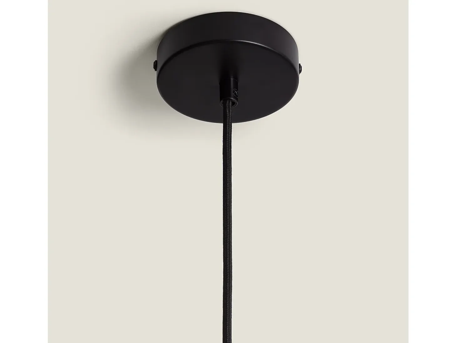 Lámpara Colgante Metal y Madera Kidonge Negro