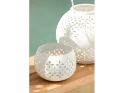 Lámpara de hierro perforada en blanco 13x13x9cm