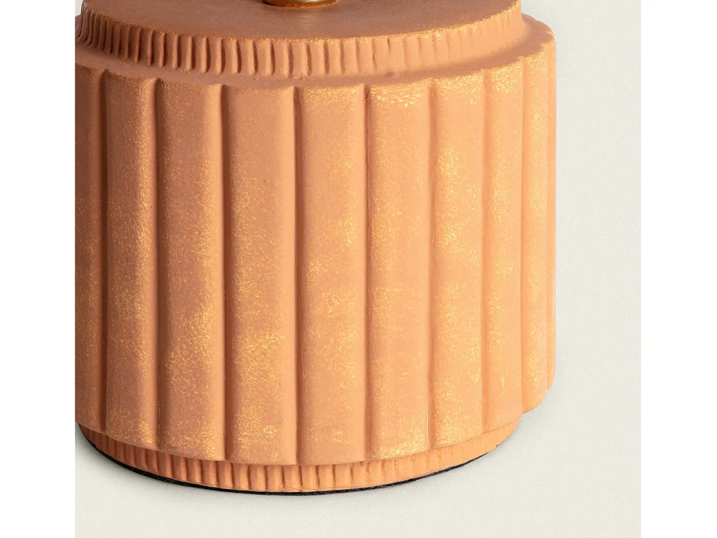Lámpara de Mesa Cerámica y Rafia Kinney Terracota
