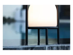 Lámpara de mesa Colie LED para exterior 19x43x19cm color negro.
