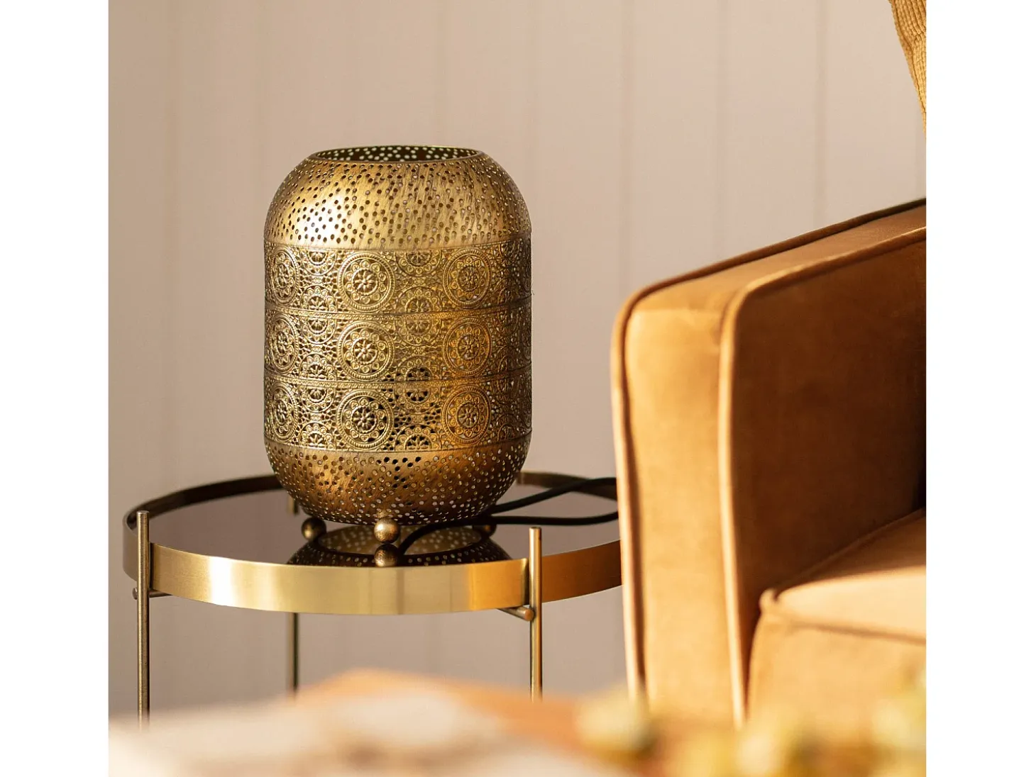 Lámpara de Mesa de Metal Aerba Dorado