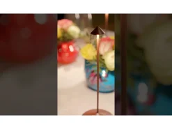 Lámpara de mesa LED inalámbrica recargable y regulable Pina Pro Sand, color azafrán (2200-2700-3000 K)