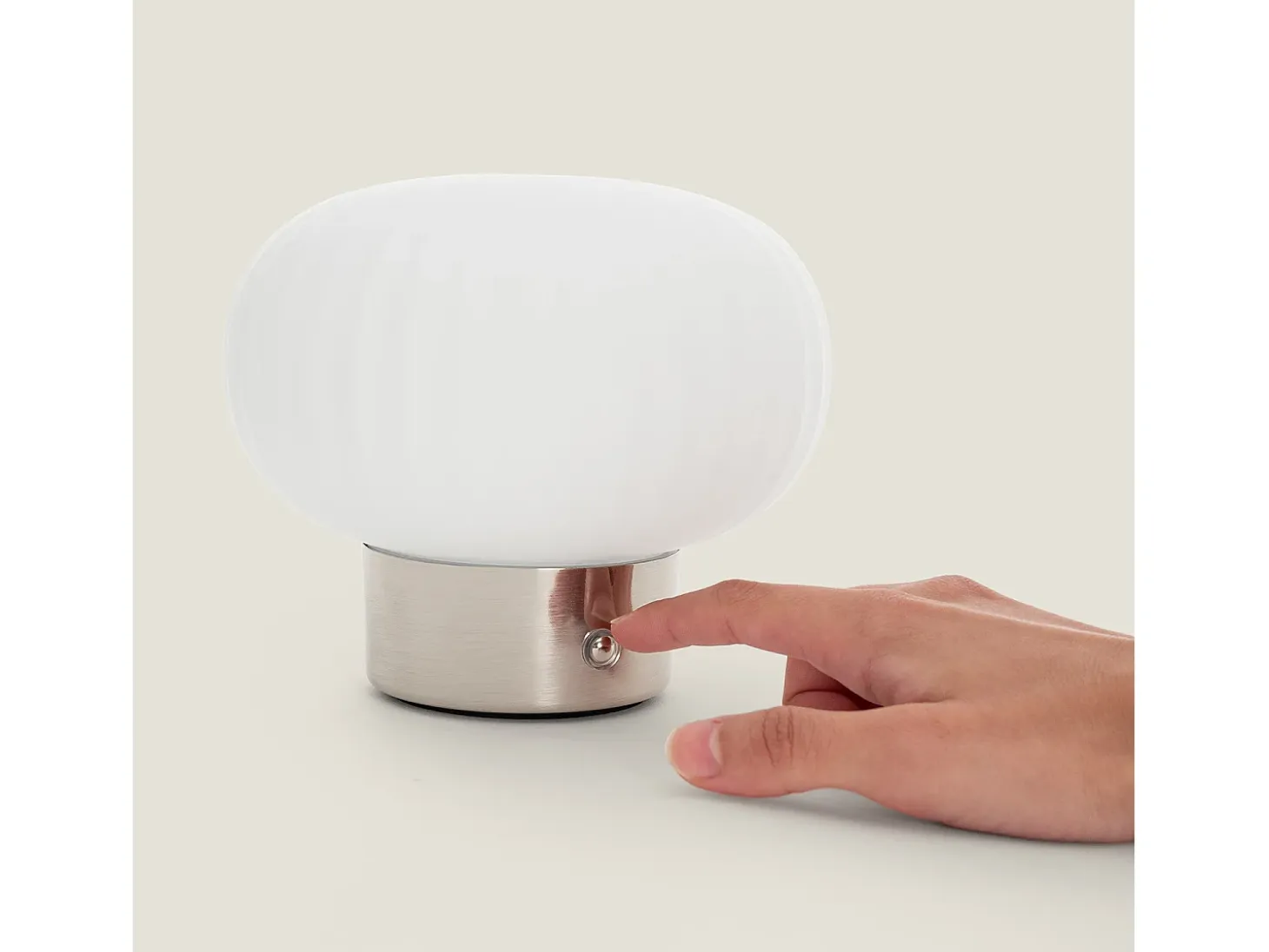 Lámpara de Mesa LED Metal Portátil Exterior con Batería USB Recargable Aluzna Níquel