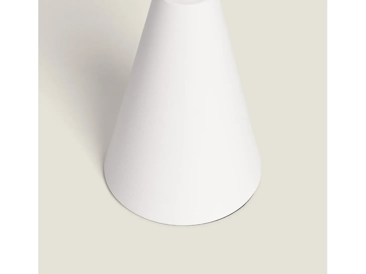 Lámpara de Mesa LED Portátil para Exterior Metal con Batería Recargable Chamle Blanco
