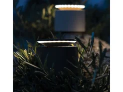 Lámpara de mesa LED portátil y recargable Push Up gris oscuro