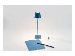 Lámpara de mesa LED recargable y regulable Poldina Pro Micro Blue Capri con batería de hasta 12 horas