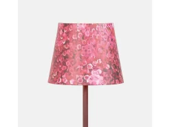 Lámpara de mesa LED recargable y regulable Poldina Pro Bordeaux con duración de batería de hasta 12 horas. Para uso exterior IP65