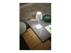 Lámpara de mesa LED Zafferano Poldina L Desk Corten, recargable y regulable, con duración de batería de hasta 12 horas