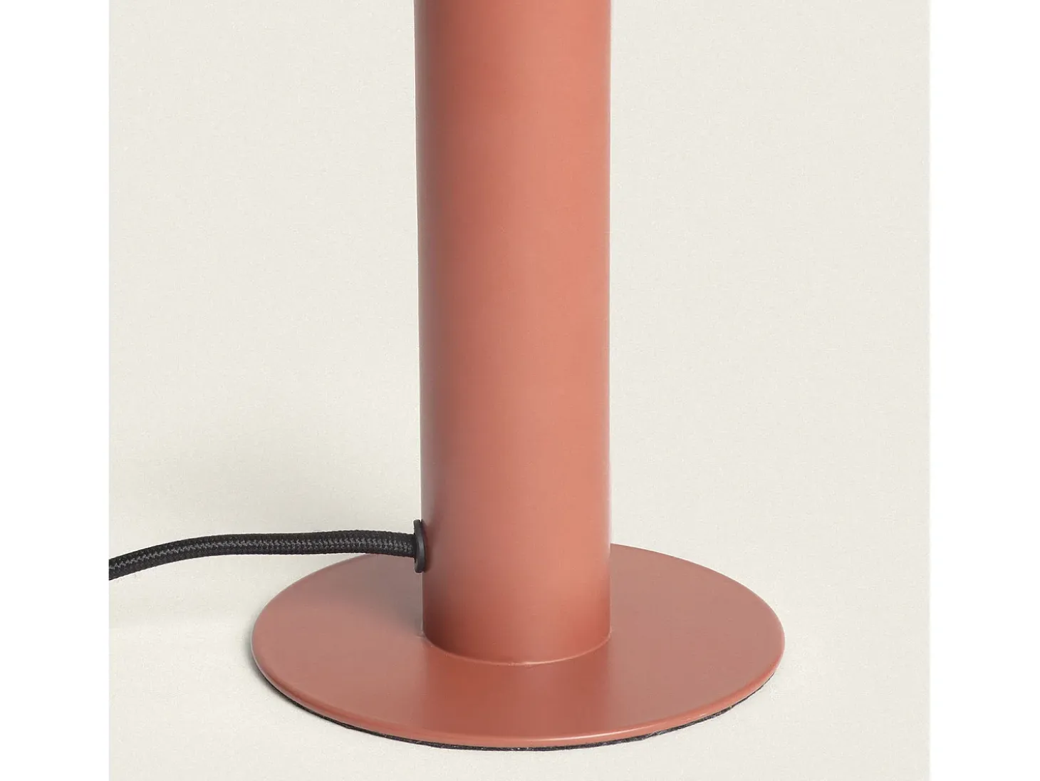 Lámpara de Mesa Metal Rovia Marrón