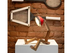 Lámpara de Mesa Mini Mr. Wattson Roja Piffany Copenhague - Lámpara LED Vintage Articulada de Madera de Fresno