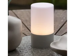 Lámpara de mesa Tubu LED para exterior color gris.