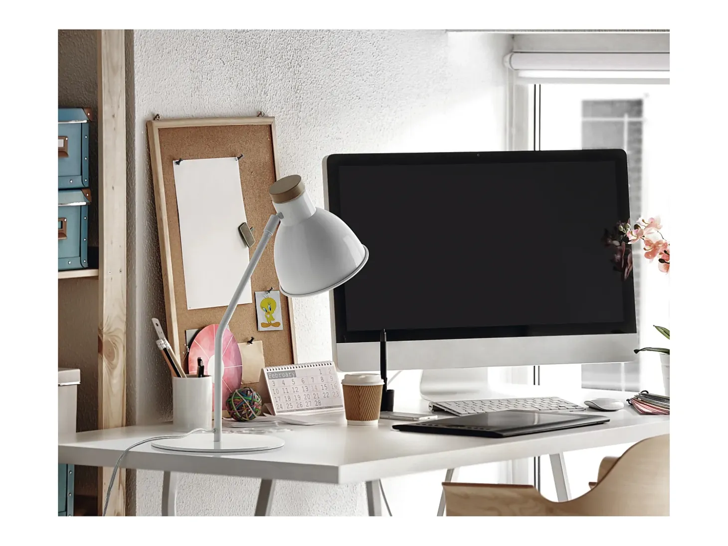 Lámpara de mesa VALAN estilo clásico y moderno - Alt. 35 cm - E27 60W - IP20 - 350º - base carga - cable 1,5 metros - on&off - acero y madera - blanco
