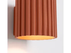 Lámpara De Pared Aura Minimalista De Aluminio - 1 Fuentes Luminosas - L.10 X A.10 Cm - Ocre Rojo