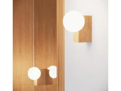 Lámpara De Pared Bulbo Moderno De Madera/Vidrio - 1 Fuentes Luminosas - L.12 X A.17 Cm - Madera Natural/Blanco