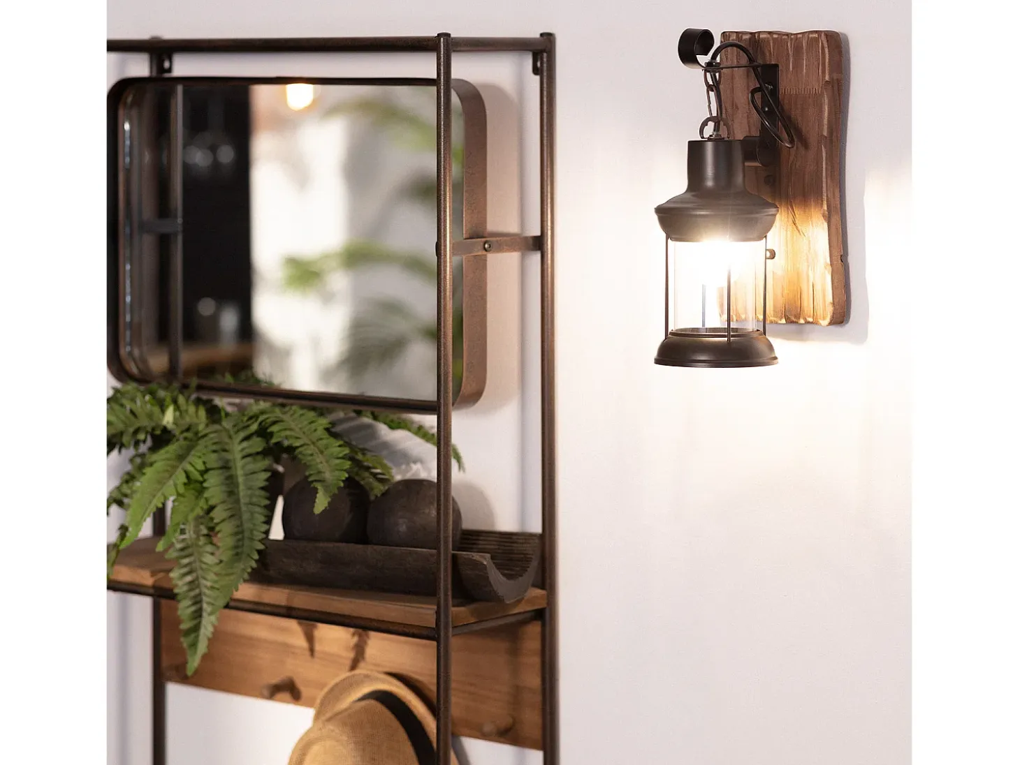 Lámpara de Pared de Madera y Metal Fanala Negro